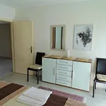 30053 - Veljacic Apartamento