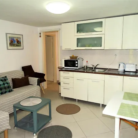 30053 - Veljacic Crikvenica